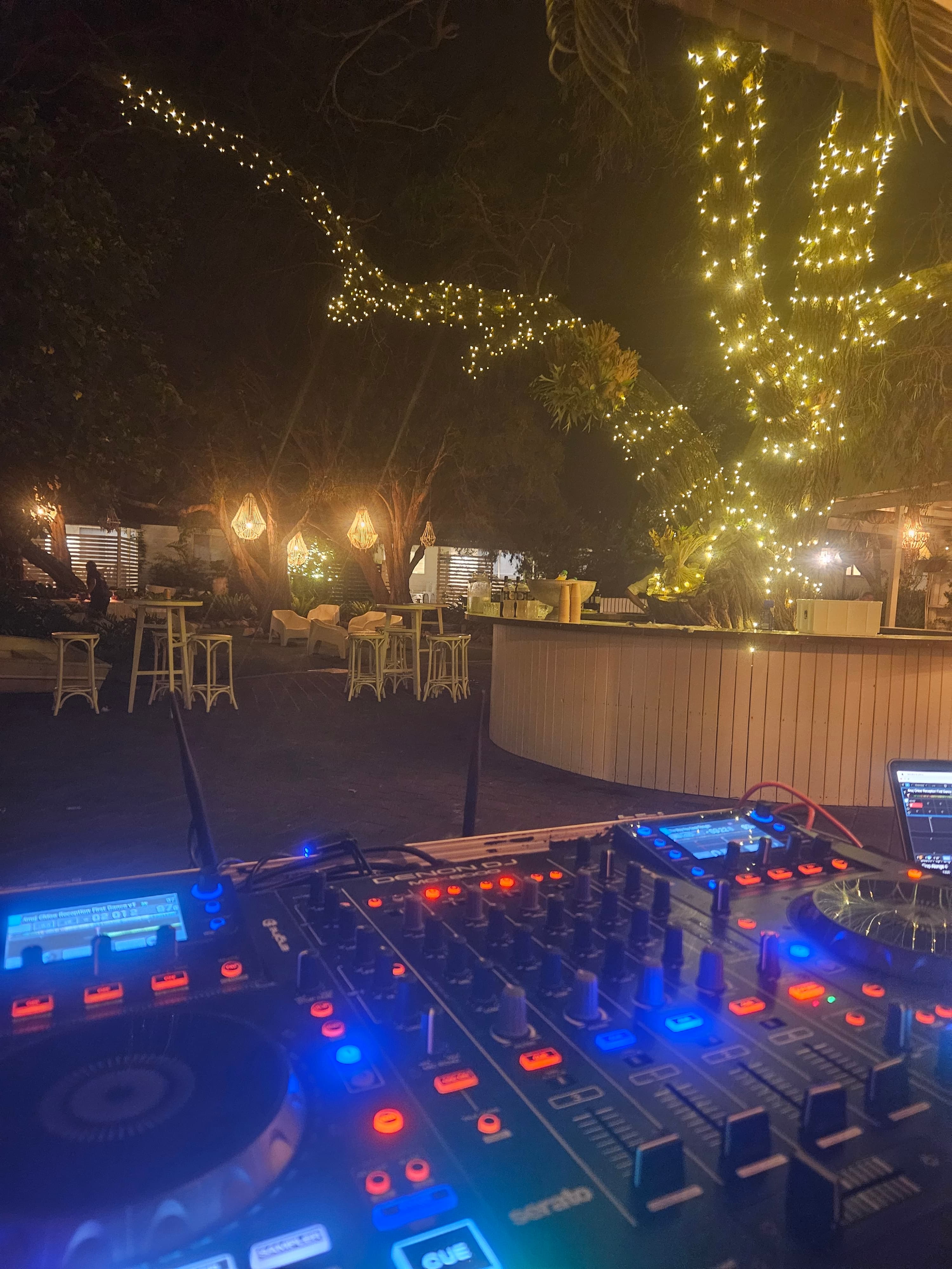 THE COVE JERVIS BAY wedding DJ — South Coast